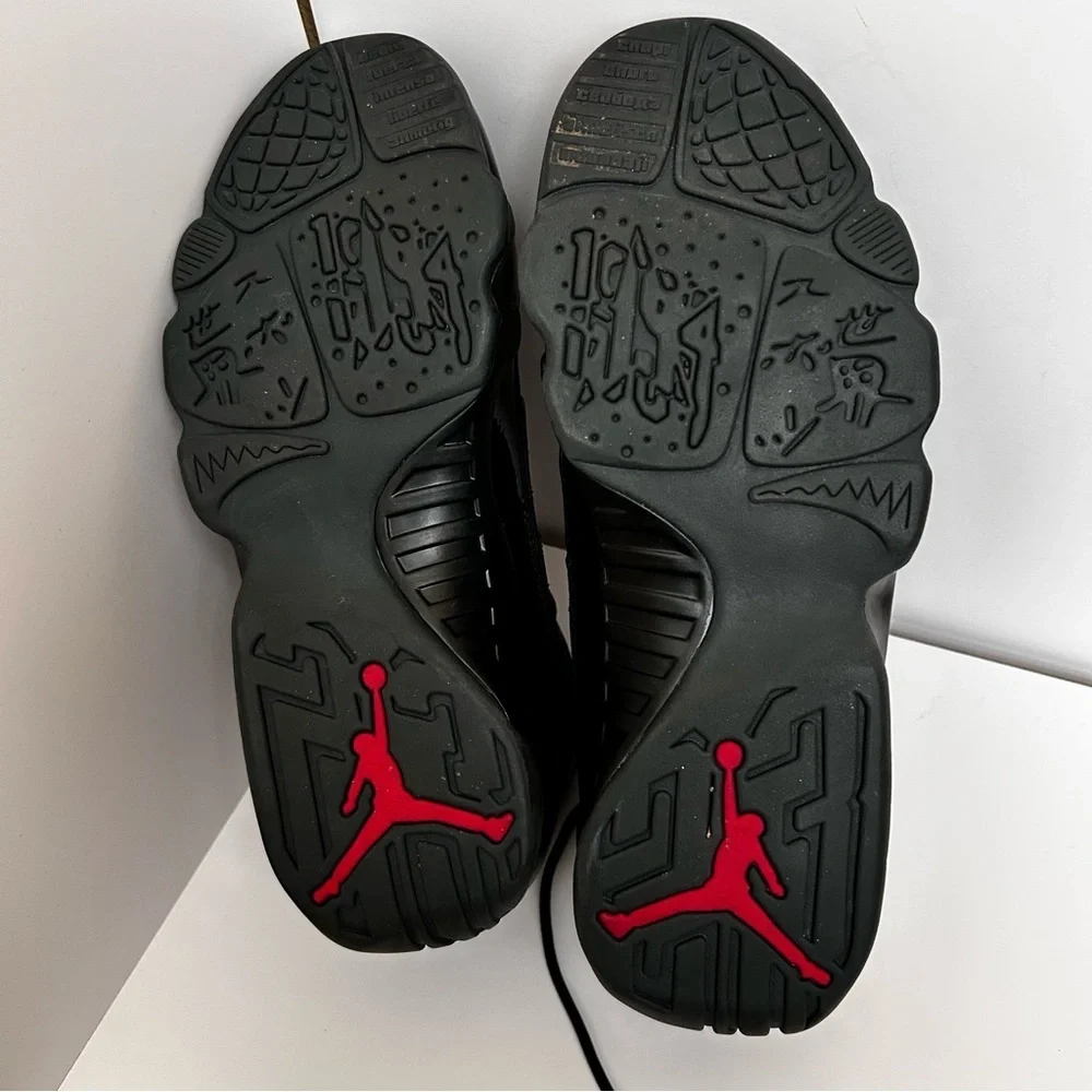 Air Jordan 9 Retro ‘Bred’ Sneakers